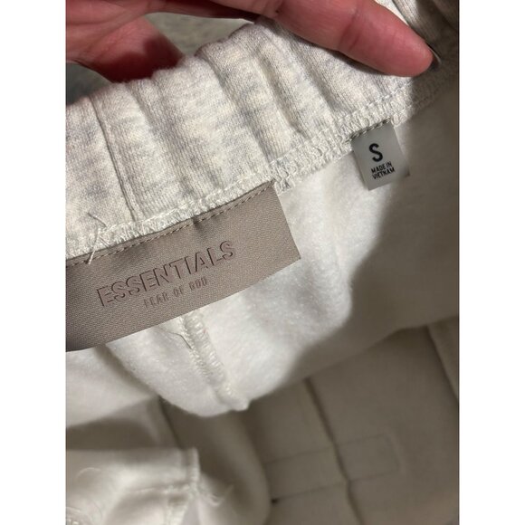 Fear Of God Essentials Mens Grey Sweat Shorts Small Cotton Blend - Picture 4 of 10